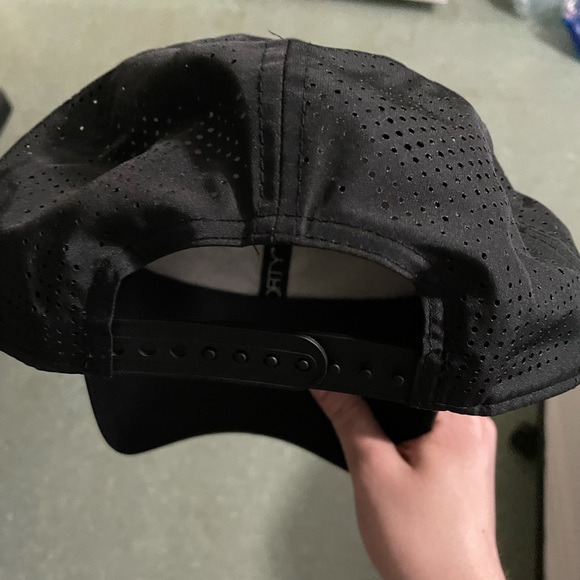 Gymshark new era mesh SnapBack - Picture 2 of 3